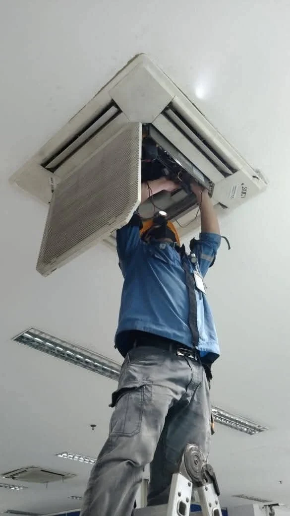AC Installation Specialists in Tirunelveli for Advanced Cooling Systems | Strawberry Engineering